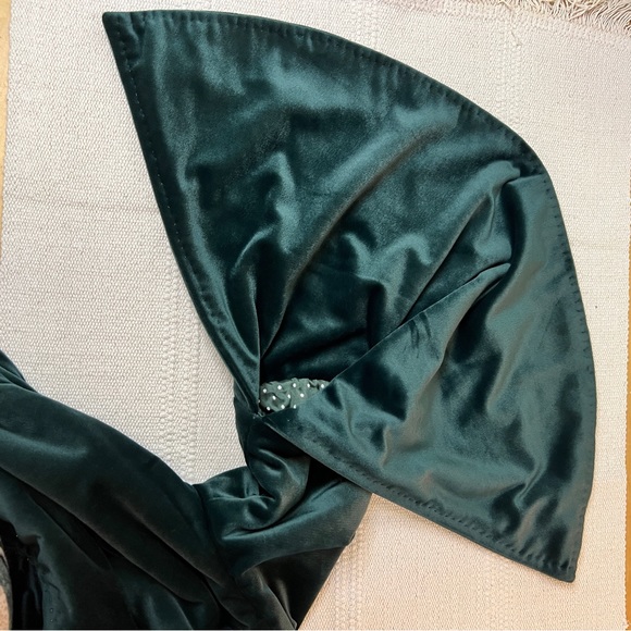 Vintage Style Handmade Green Velvet Bell Sleeve Mini Dress - Picture 11 of 16